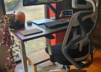 your office chair won't stay up