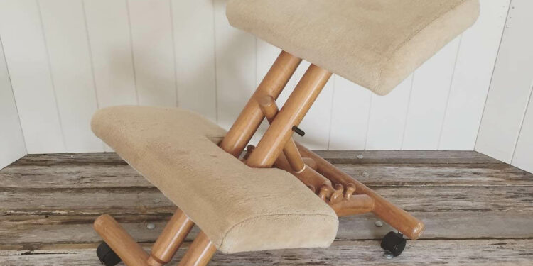 Should you buy this Cheap Kneeling Chair