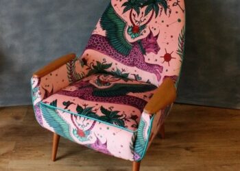 chair whichreup holster